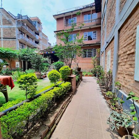 Pradhan House - Home Stay With Garden Bhatgoan エクステリア 写真