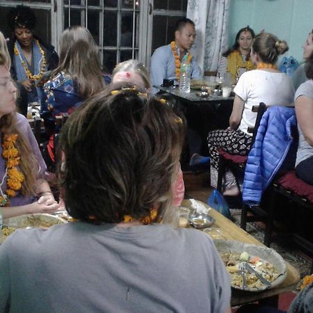 Pradhan House - Home Stay With Garden Bhatgoan エクステリア 写真