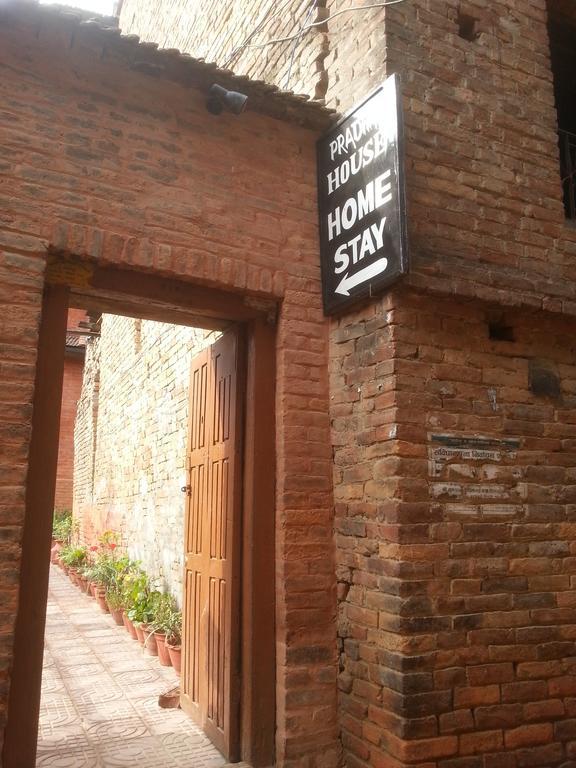 Pradhan House - Home Stay With Garden Bhatgoan エクステリア 写真