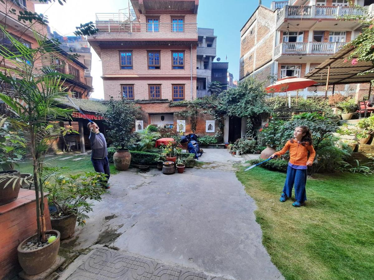 Pradhan House - Home Stay With Garden Bhatgoan エクステリア 写真