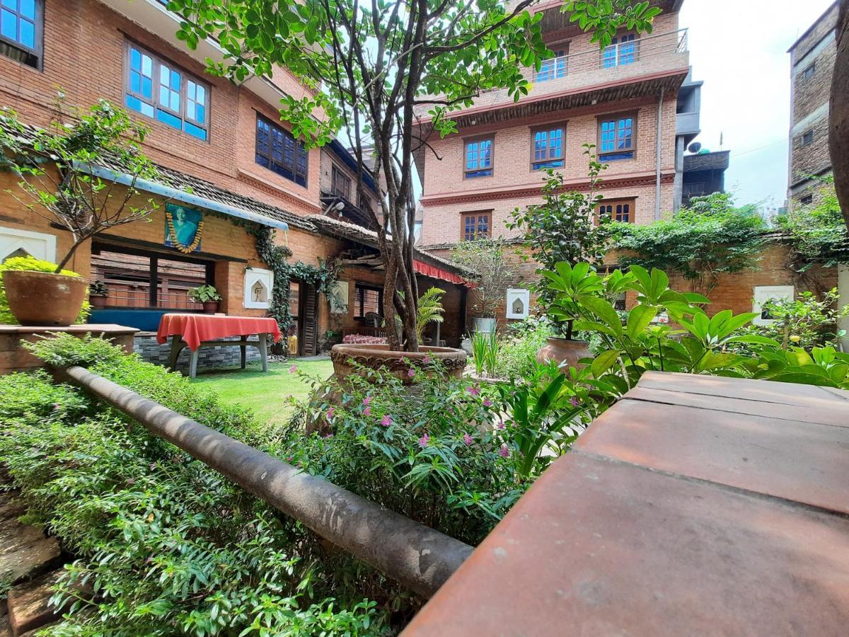 Pradhan House - Home Stay With Garden Bhatgoan エクステリア 写真