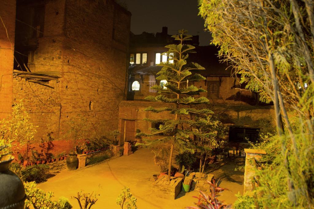 Pradhan House - Home Stay With Garden Bhatgoan エクステリア 写真