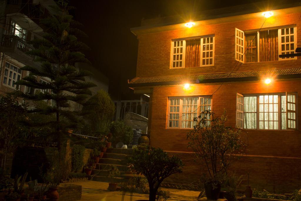Pradhan House - Home Stay With Garden Bhatgoan エクステリア 写真