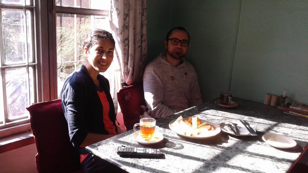 Pradhan House - Home Stay With Garden Bhatgoan エクステリア 写真
