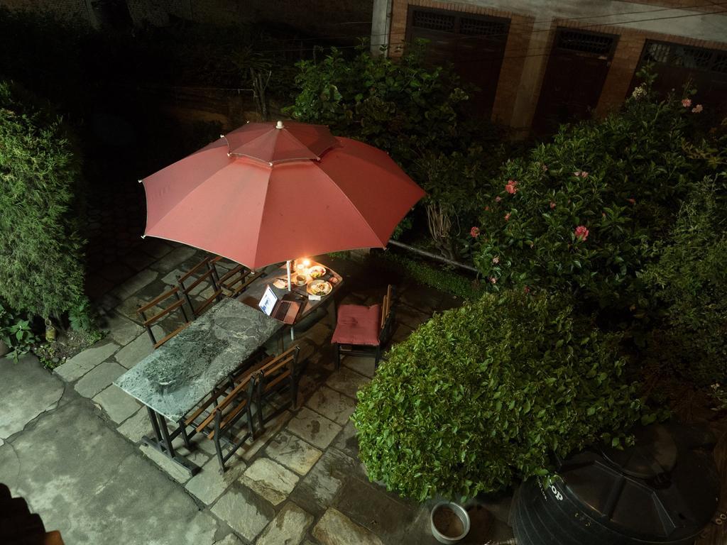 Pradhan House - Home Stay With Garden Bhatgoan エクステリア 写真