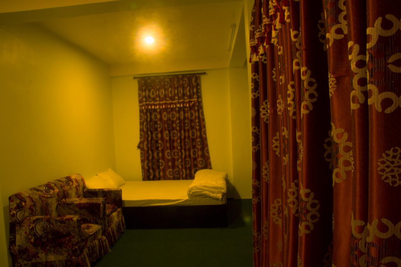 Pradhan House - Home Stay With Garden Bhatgoan エクステリア 写真