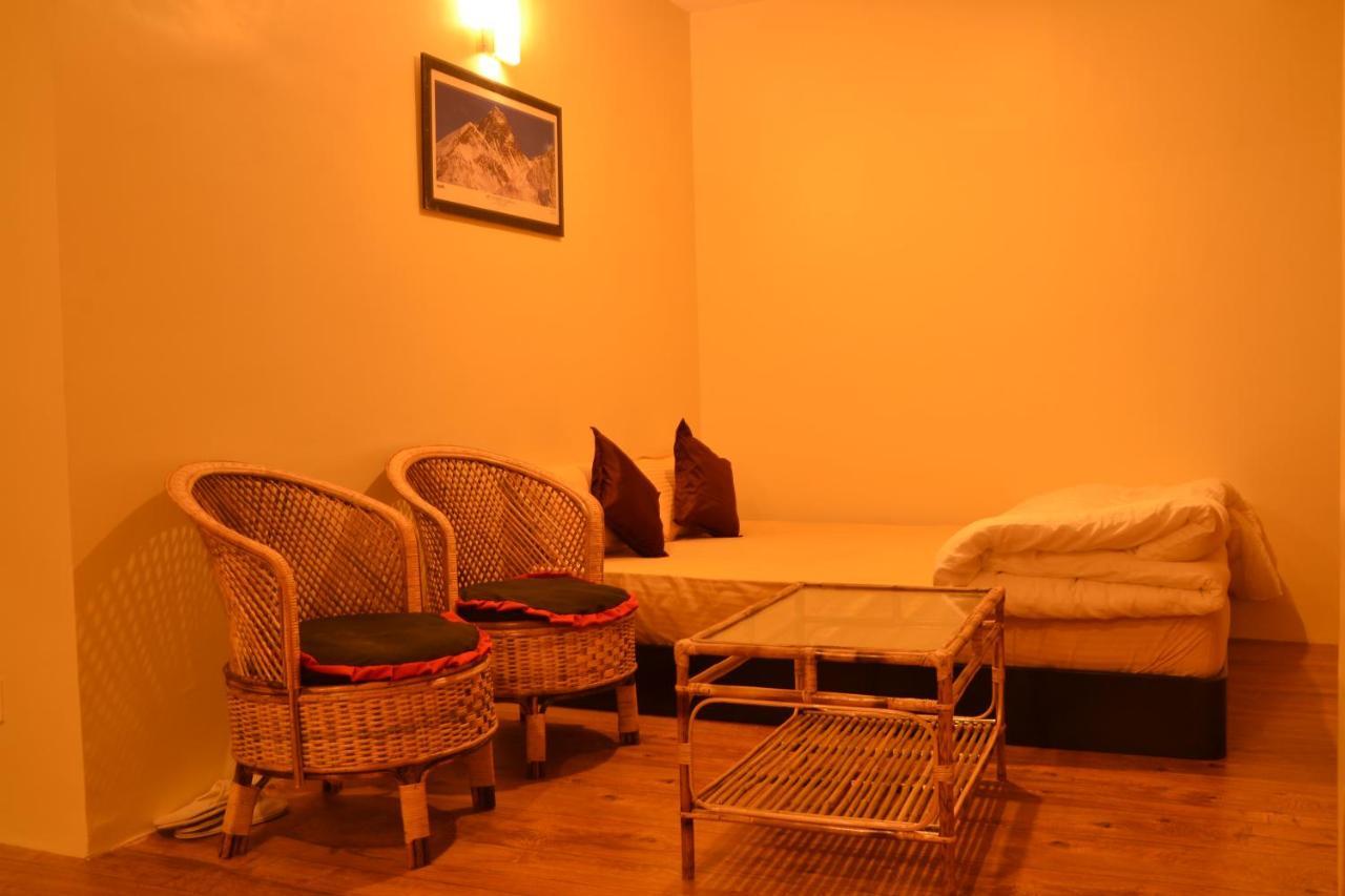 Pradhan House - Home Stay With Garden Bhatgoan エクステリア 写真
